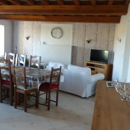 Maison De La Delle Holiday home